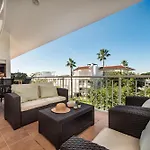 Apartamento Casa Louro